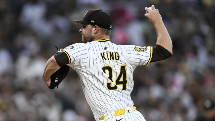 Michael King pitching